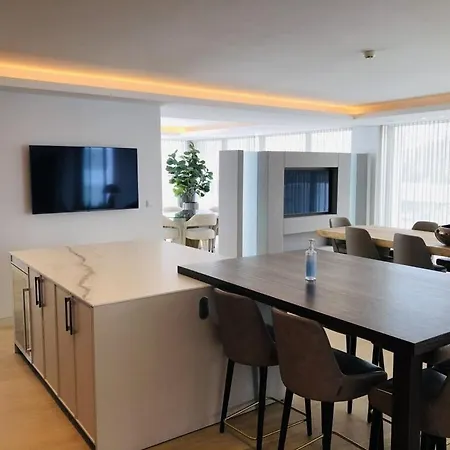 Palo Alto Luxury 2 Bedroom Holiday home *