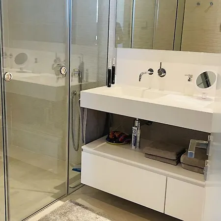 Palo Alto Luxury 2 Bedroom Holiday home Ojen