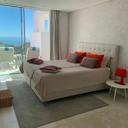 Palo Alto Luxury 2 Bedroom Holiday home Ojen
